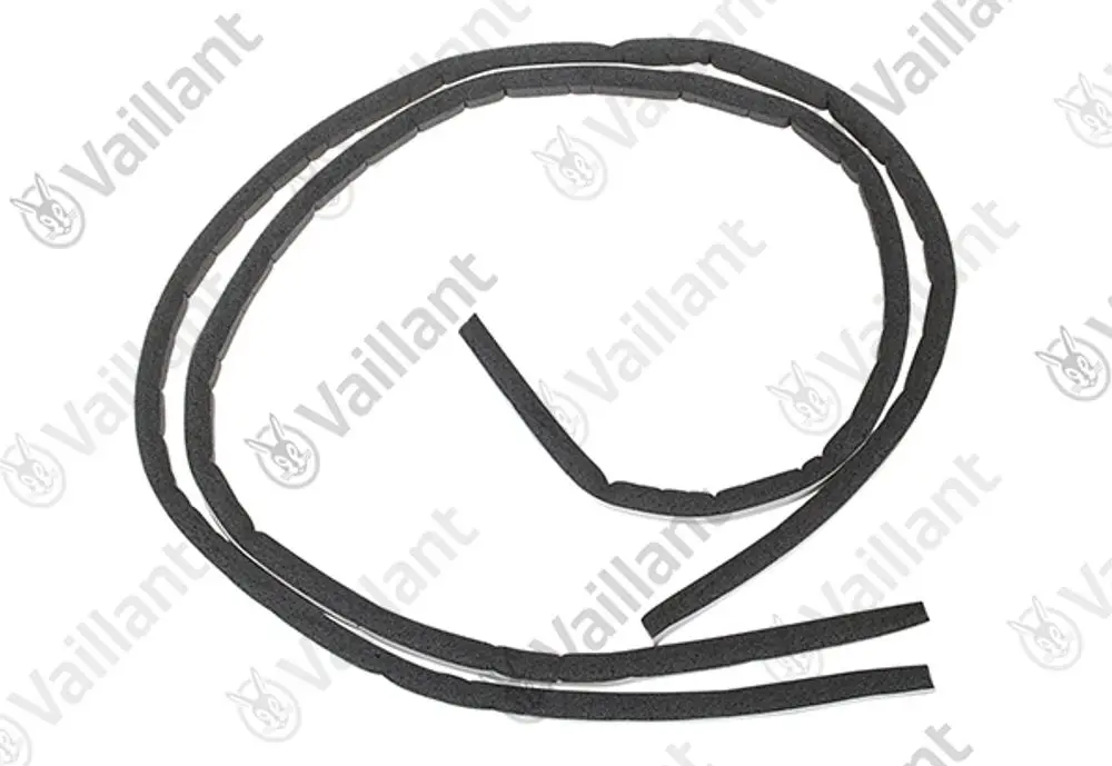 Vaillant Isolierung, schwarz und flach, aufgewickelt in mehreren Schlingen, auf hellem Hintergrund.